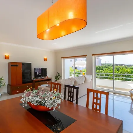 Close To The Sea, To Lisbon And To Your Heart Apartment