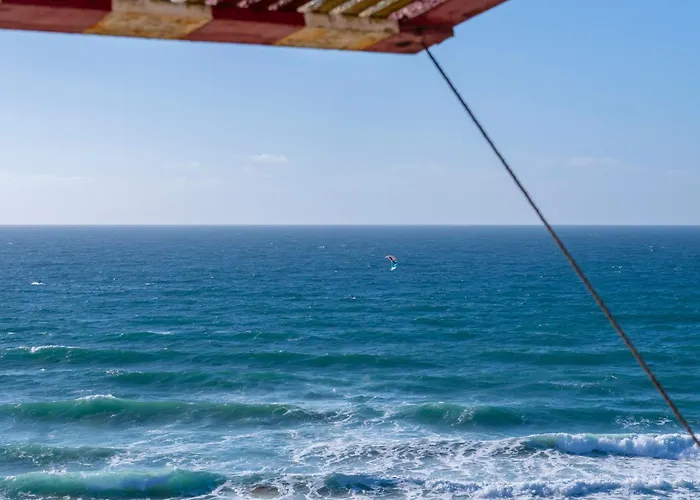 Close To The Sea, To Lisbon And To Your Heart * Silveira (Lisbon)